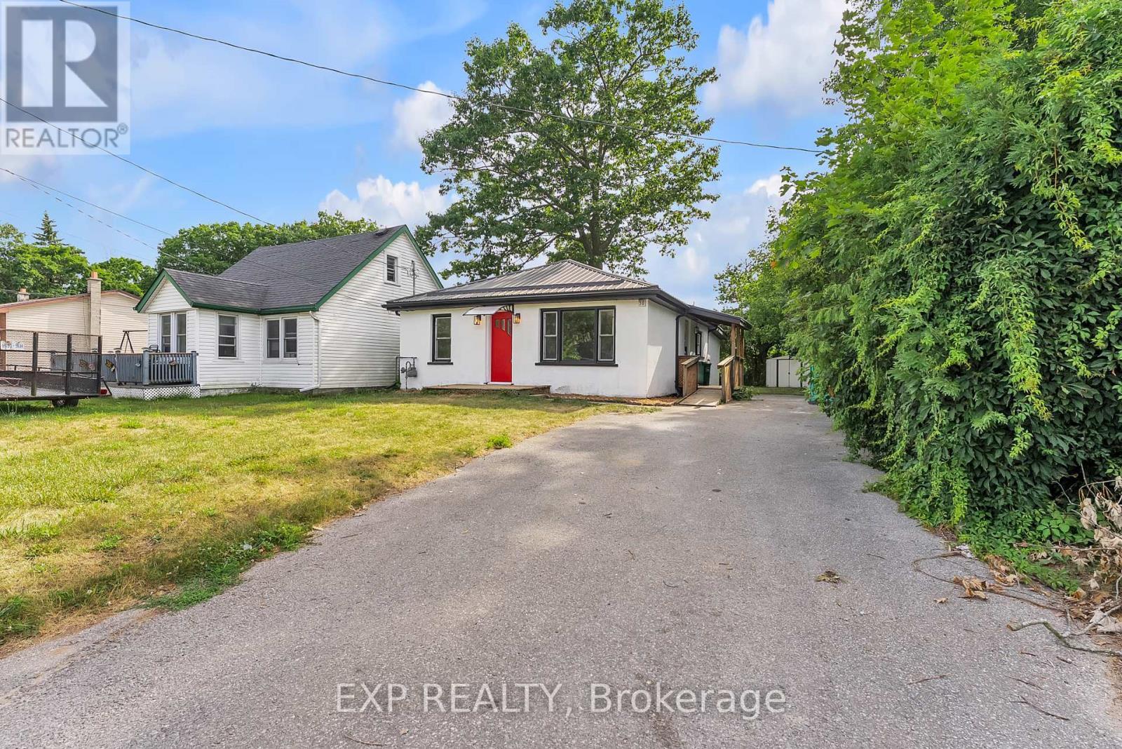 Property Photo: 30 Leonard Avenue ON K8V 2R4