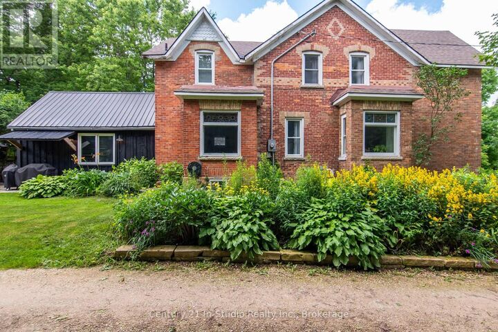 16 Peter Street  Grey Highlands ON N0C 1E0 photo