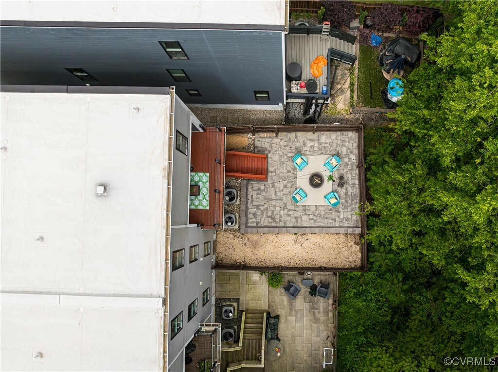 Property Photo: 3010 E Franklin Street VA 23223
