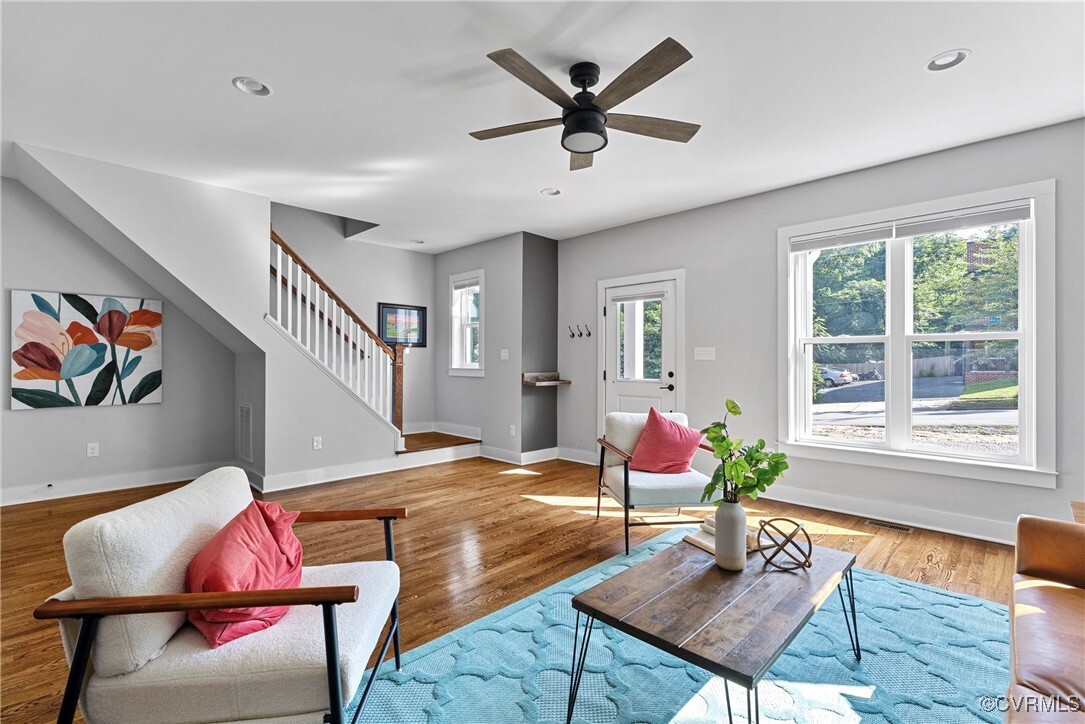 Property Photo:  3010 E Franklin Street  VA 23223 