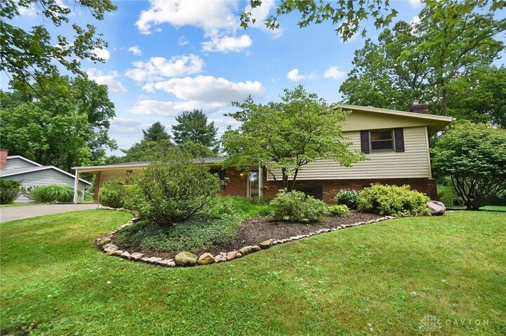 Property Photo: 1645 Randall Road OH 45387