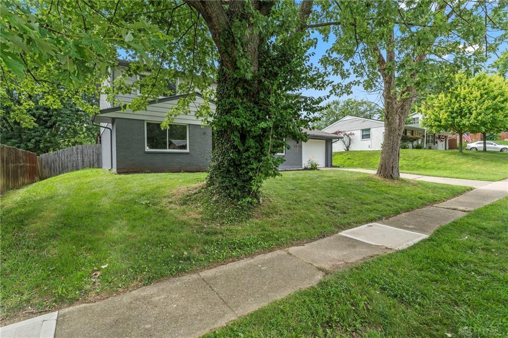 Property Photo: 7371 Damascus Drive OH 45424