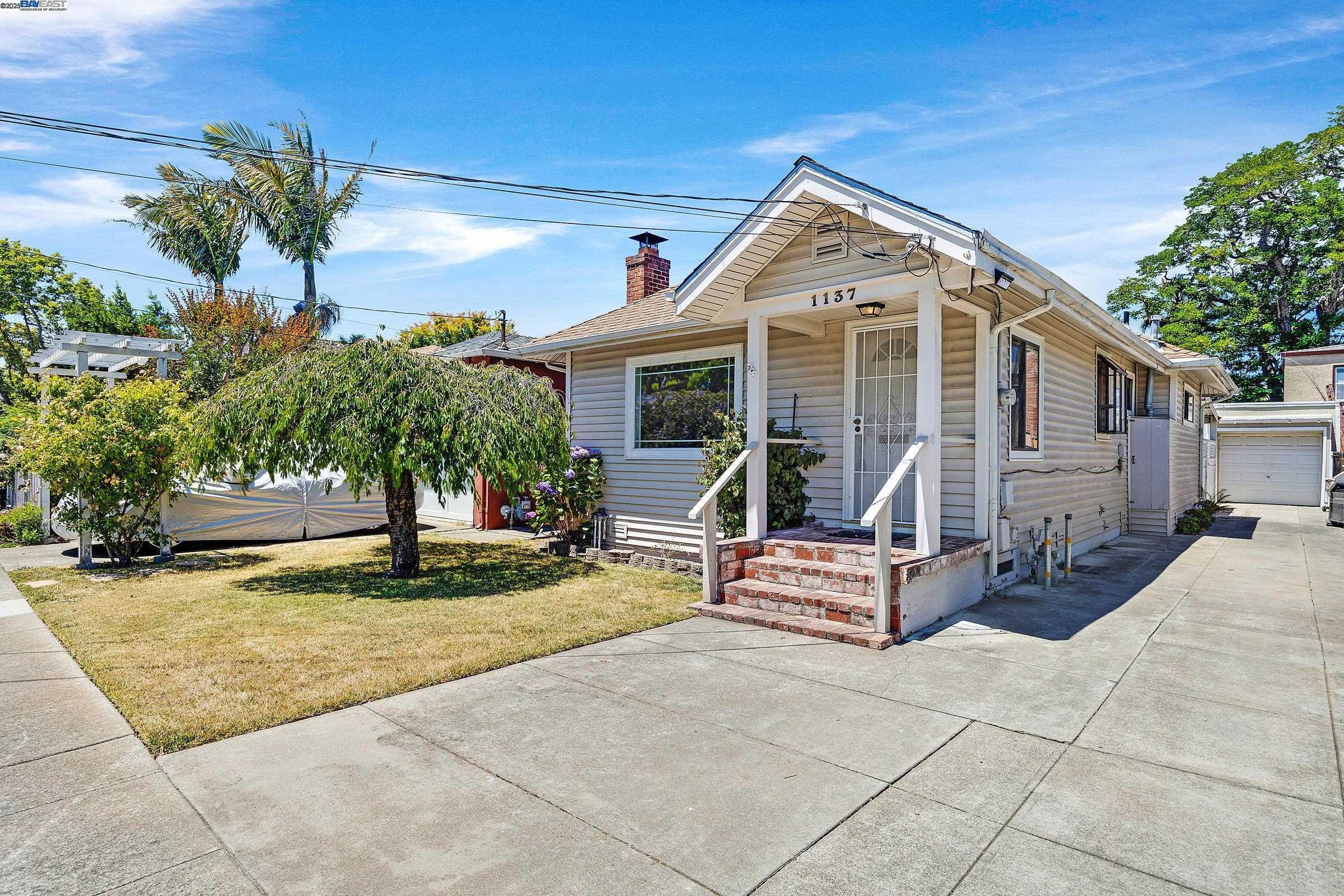 Property Photo: 1137 Post St CA 94501