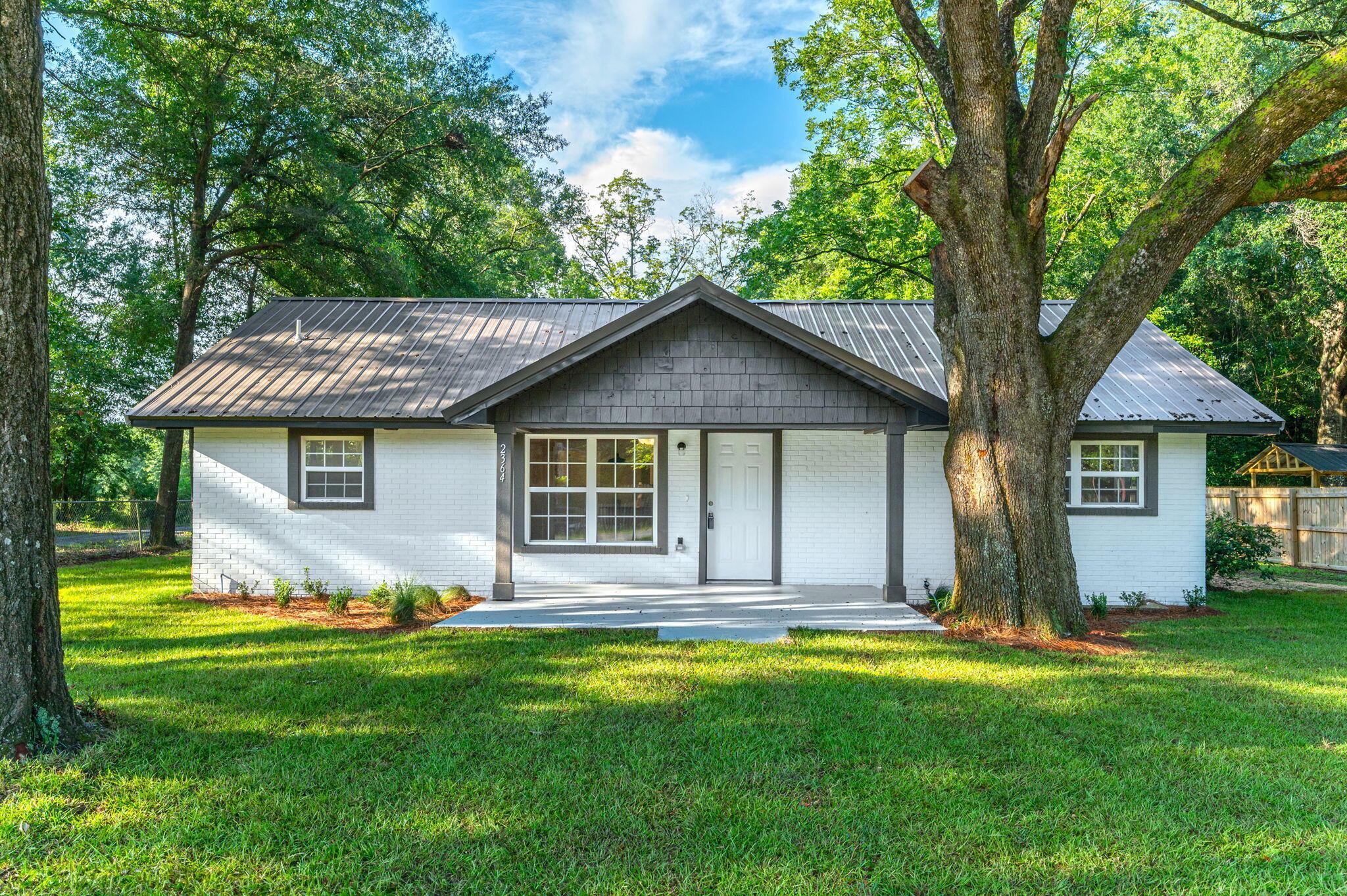 Property Photo: 2364 Susan Drive FL 32536