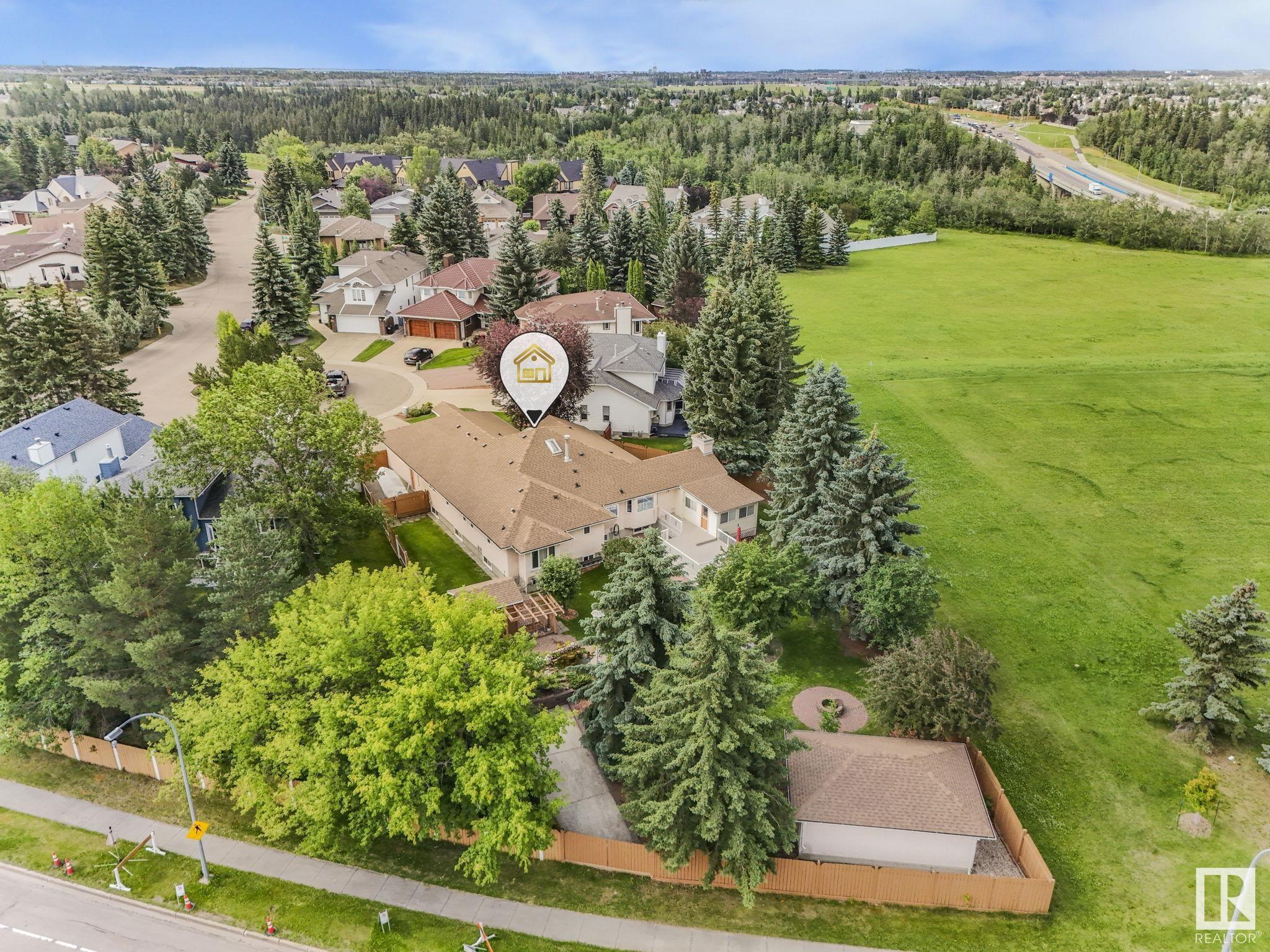 Property Photo:  1820 Bearspaw Drive NW  AB T6J 6K4 