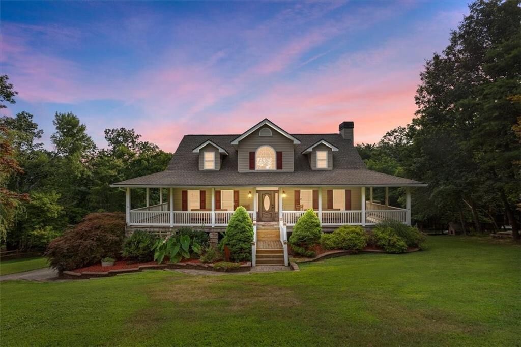Property Photo: 970 Salacoa Vista GA 30143