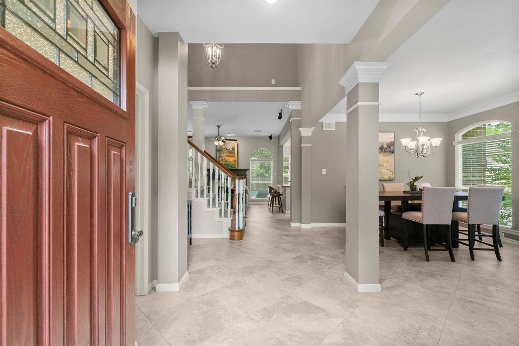 Property Photo: 23 Sparklewood Place TX 77381