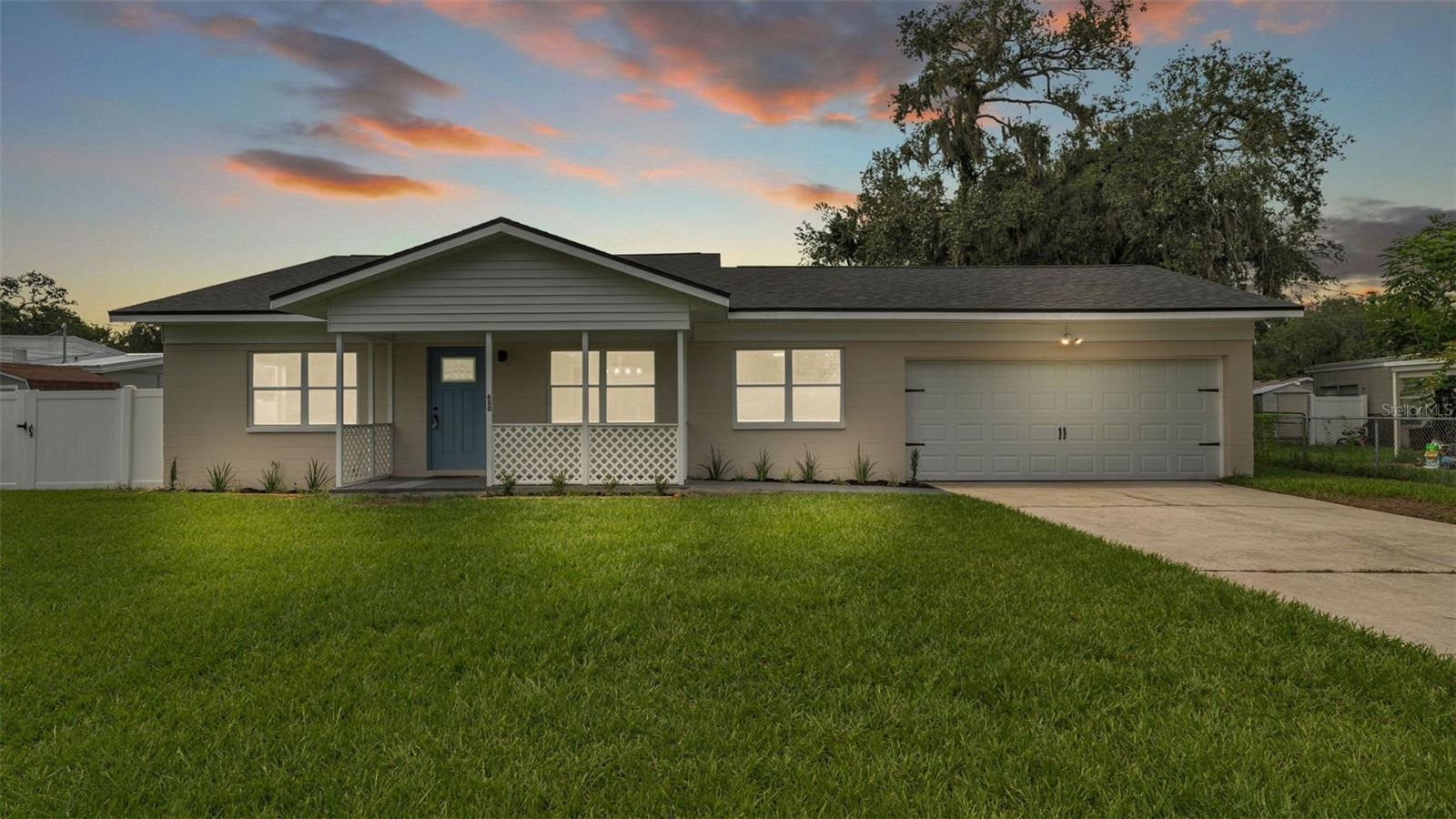Property Photo: 650 W Pearl Street FL 33830