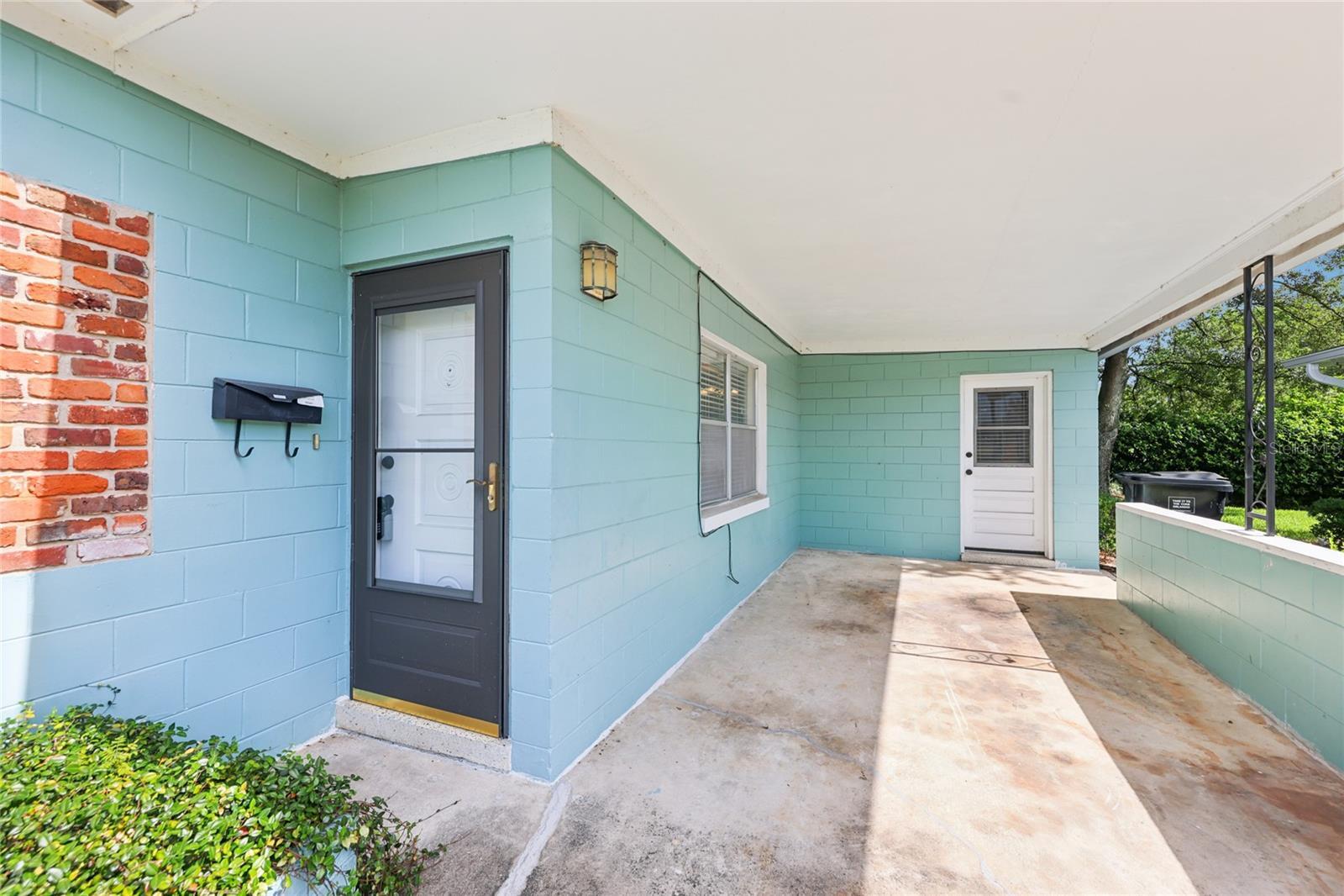 Property Photo: 1419 E Harding Street FL 32806