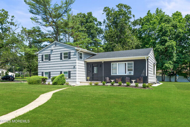 Property Photo:  460 Runyan Avenue  NJ 07723 