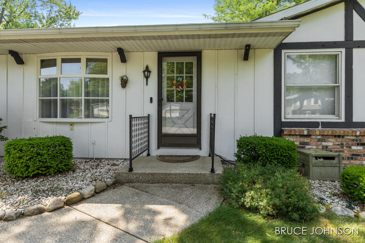 Property Photo:  1236 S Van Bruggen Drive  MI 49080 