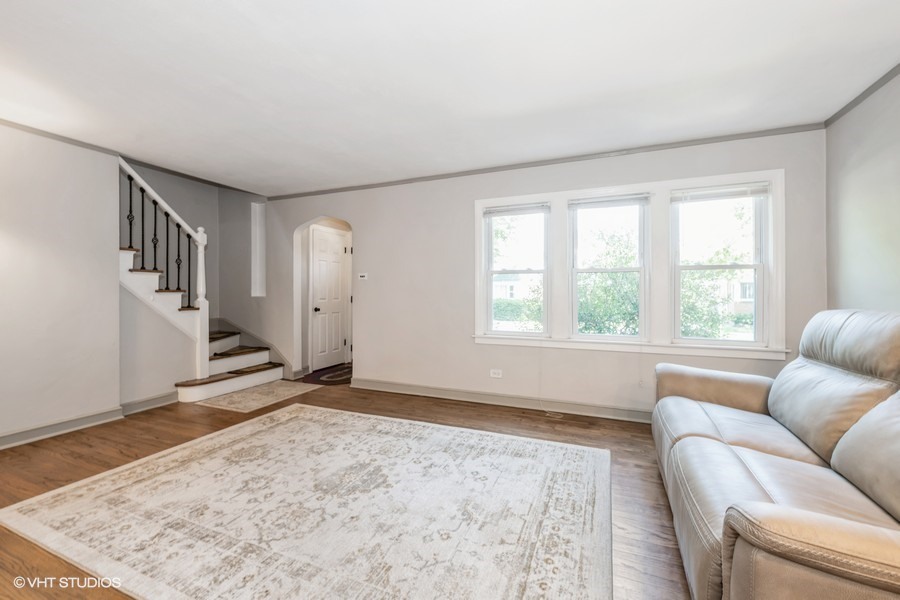 Property Photo: 3504 Cleveland Avenue IL 60513