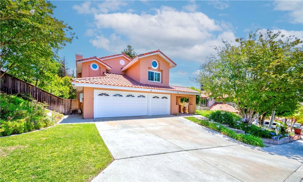 Property Photo: 5560 Via Cantada CA 92887