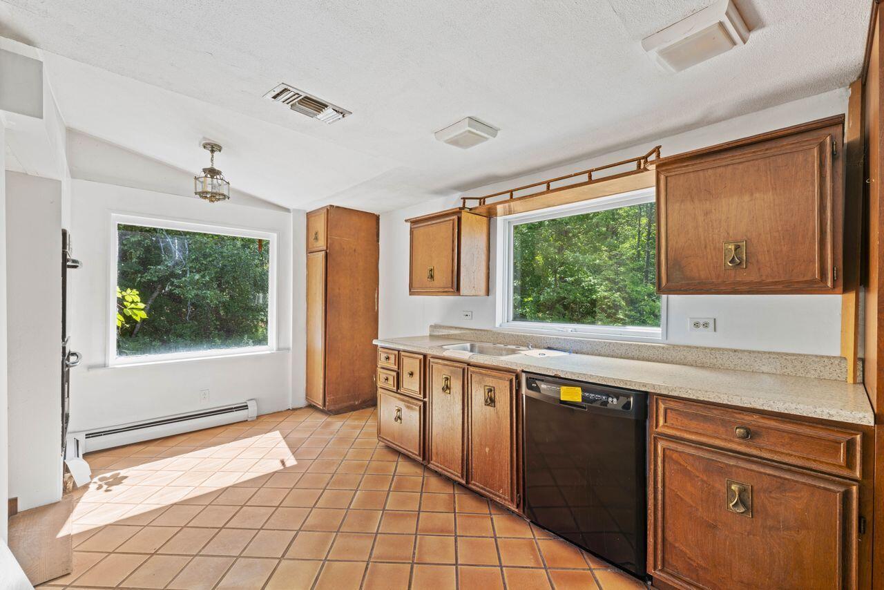 Property Photo: 48 Elm Street ME 04095