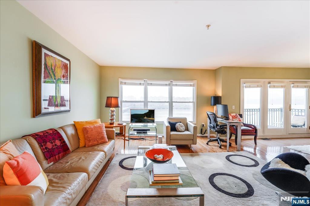 Property Photo: 252 The Promenade 252 NJ 07020