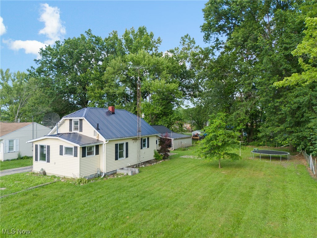Property Photo: 11330 Tullis Avenue NE OH 44601