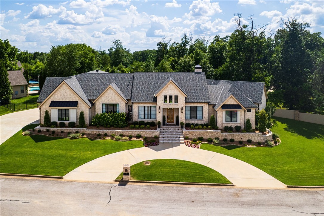 Property Photo:  8 S Newhaven Court  AR 72758 