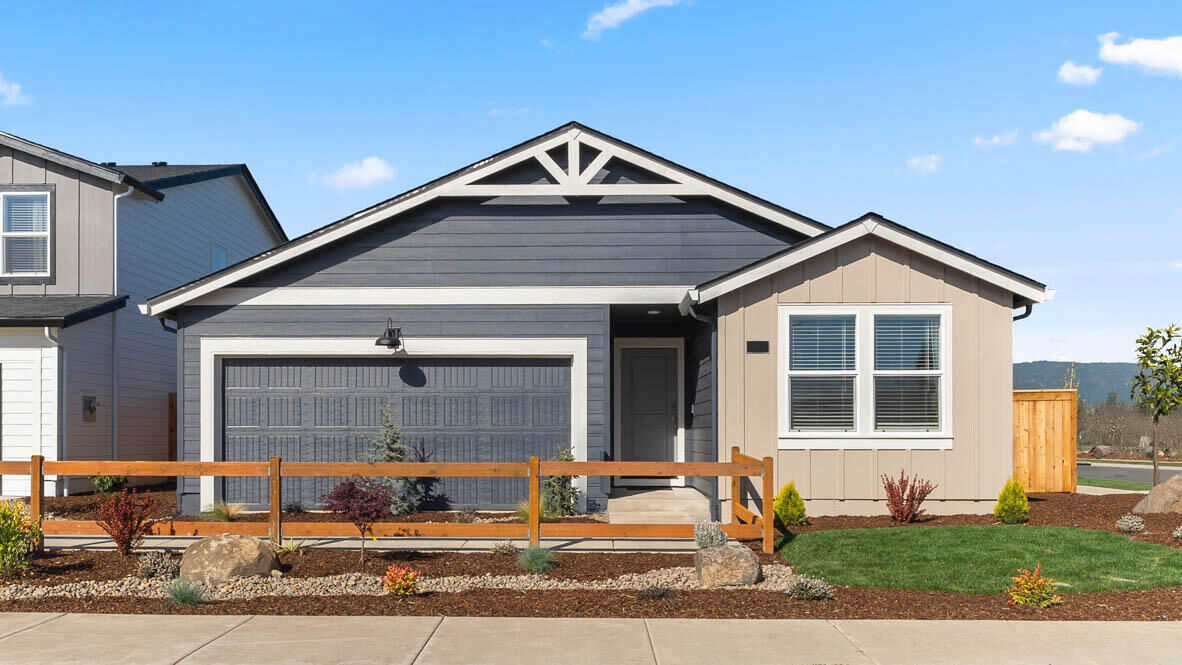 Property Photo:  2721 Addysen Pk Way  OR 97501 