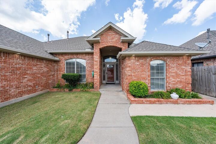 Property Photo:  541 SW 154 Court  OK 73170 