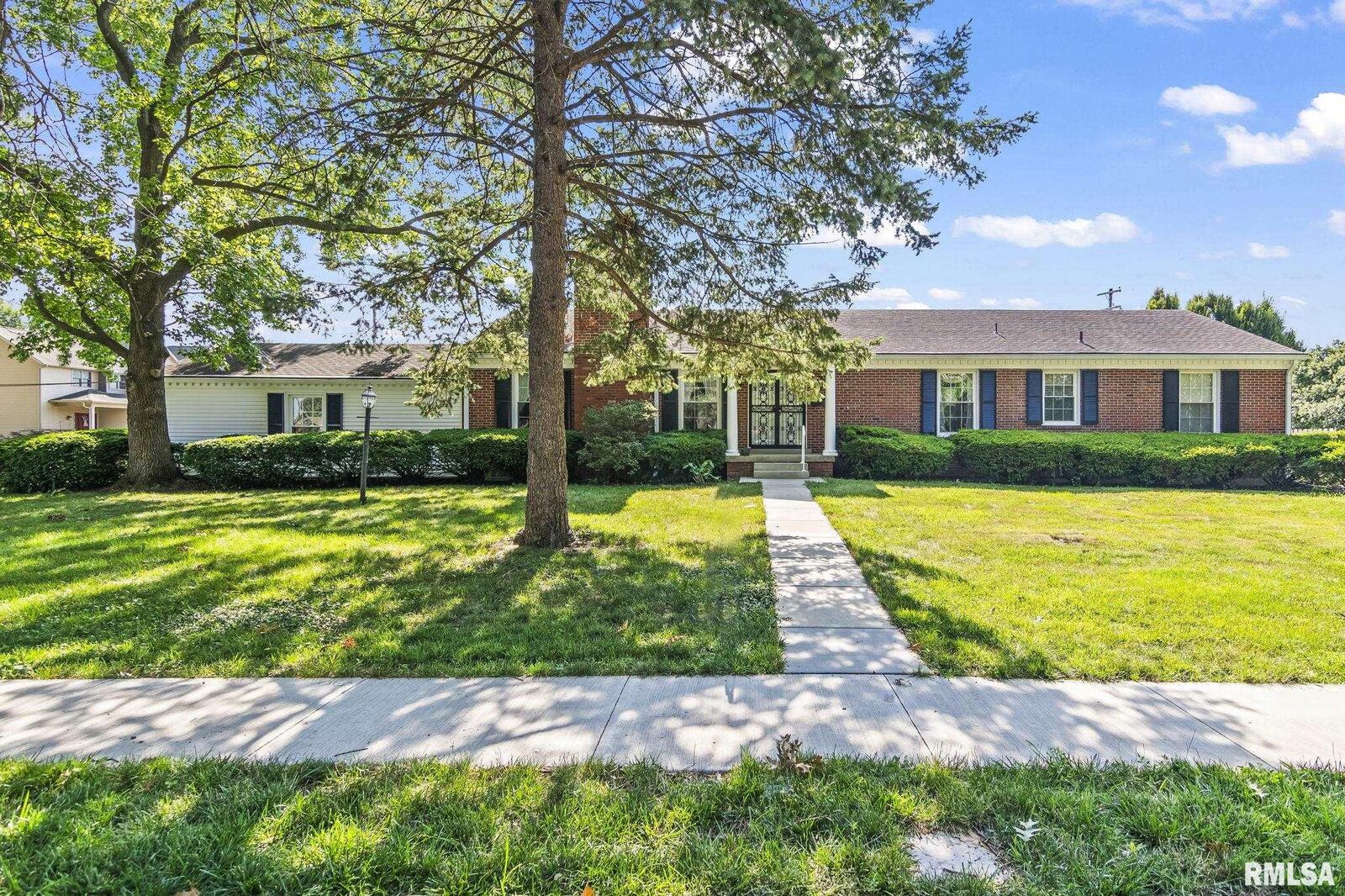 Property Photo:  2257 Warson Road  IL 62704 