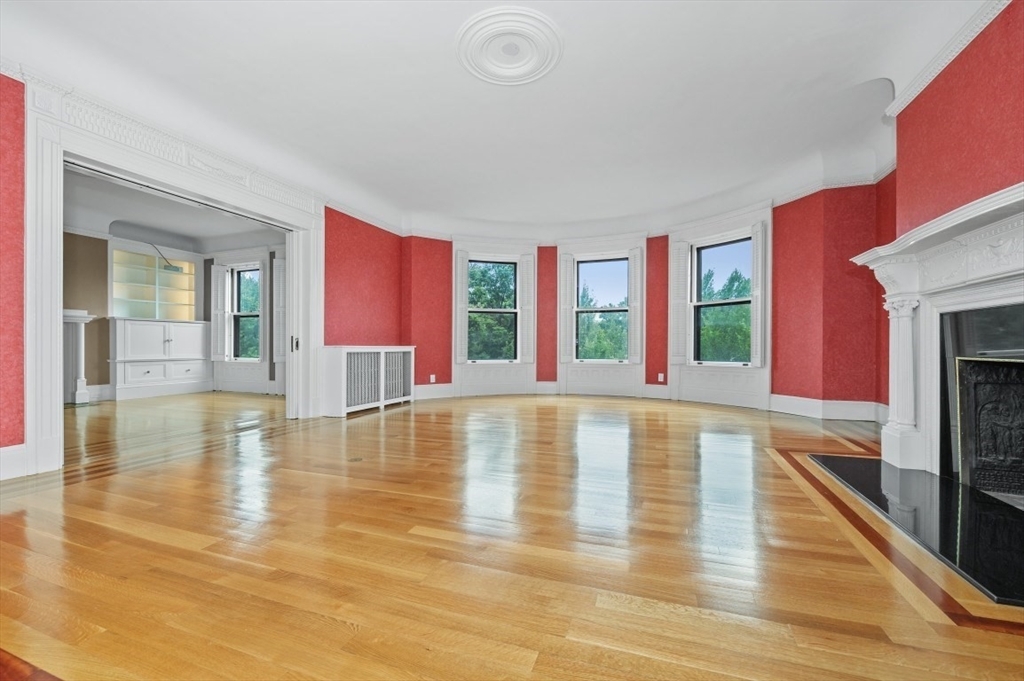 Property Photo: 290 Commonwealth Ave 13 MA 02115