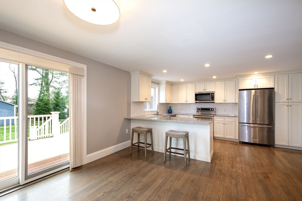 Property Photo: 474 King St 474 MA 02025