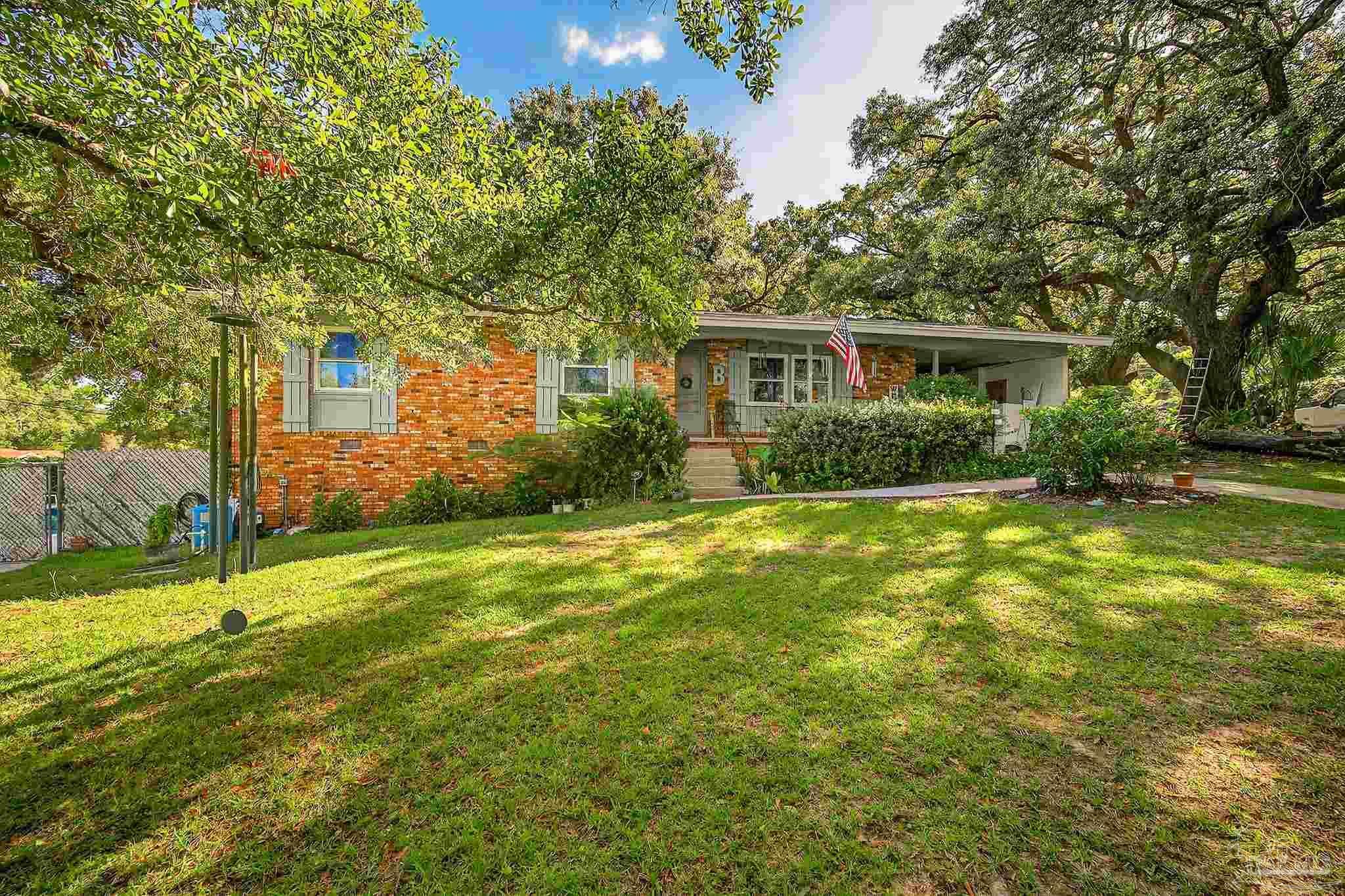 Property Photo:  5500 East Shore Dr  FL 32505 
