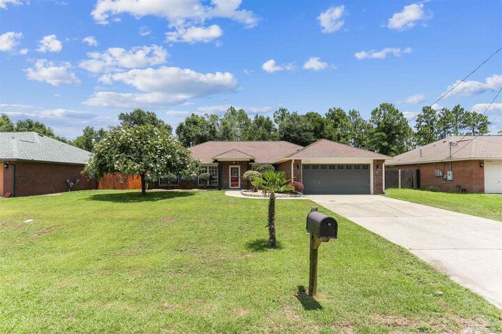 Property Photo:  1062 Joaquin Rd  FL 32506 