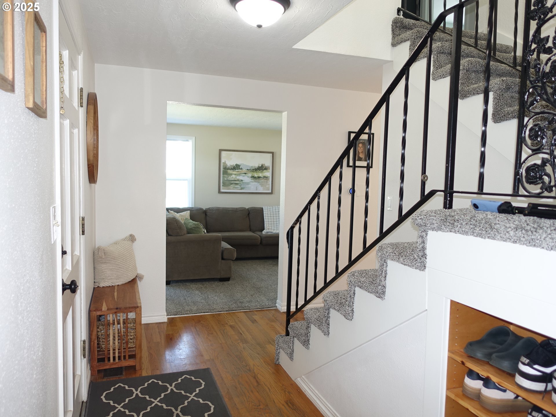 Property Photo:  6290 Trail Ave NE  OR 97303 