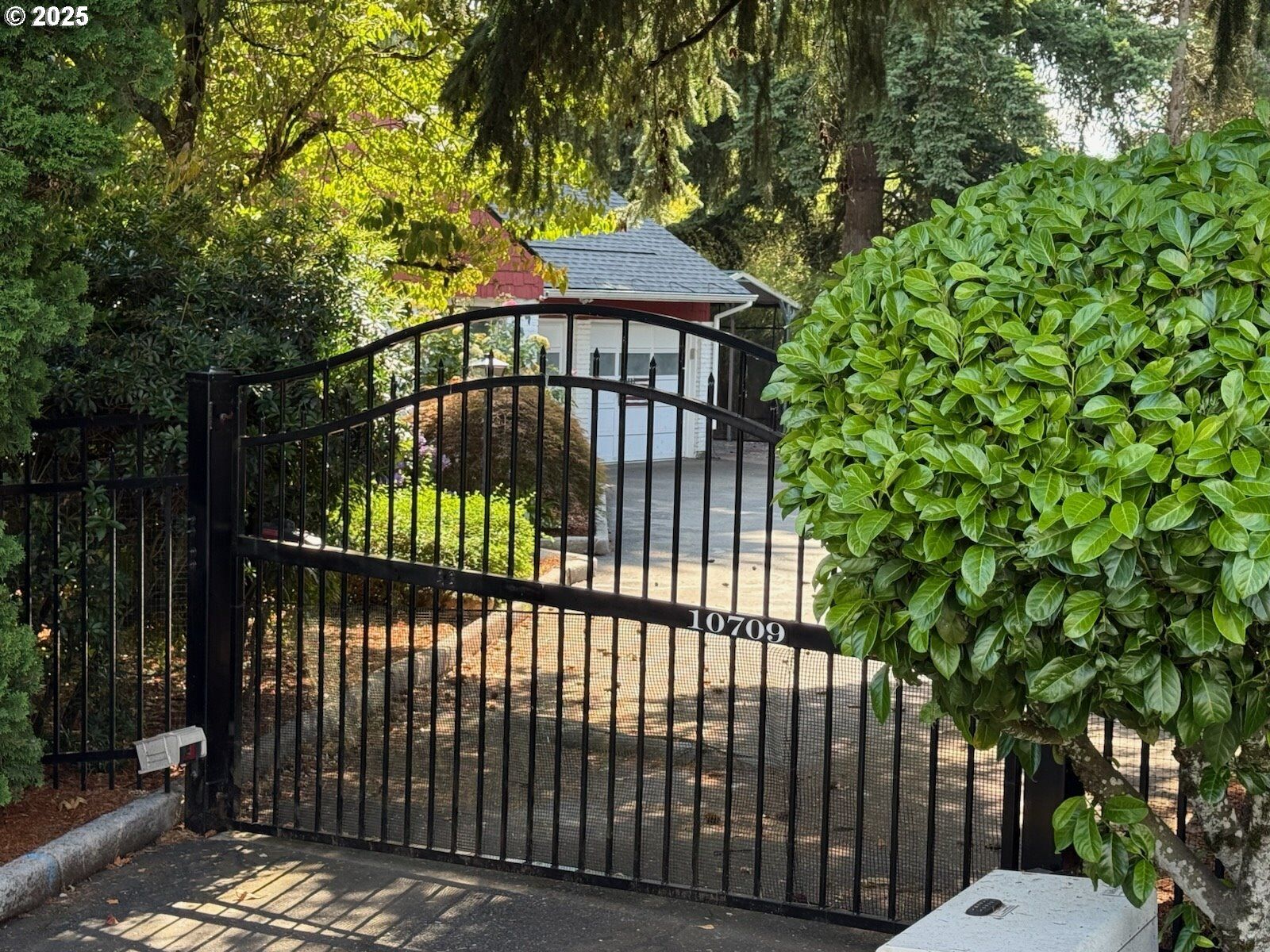 Property Photo: 10709 SE 11th Cir WA 98664