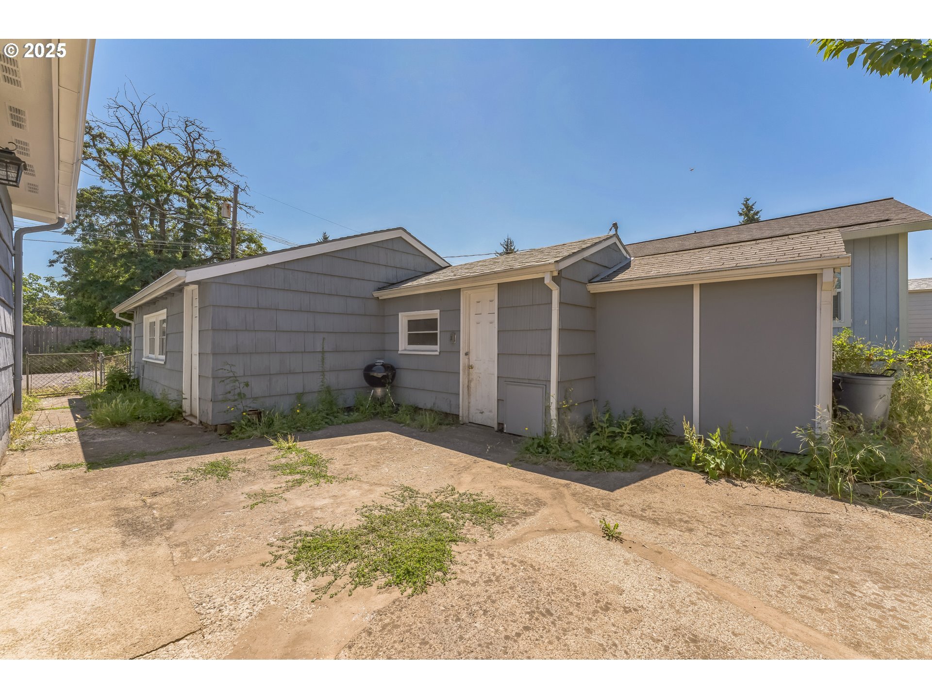 Property Photo: 6536 SE Flavel St OR 97206