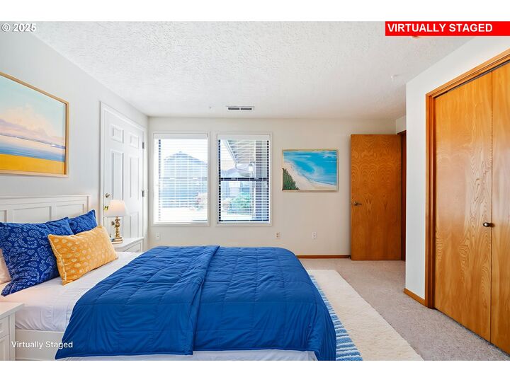Property Photo:  13821 NW 10th Ct H  WA 98685 