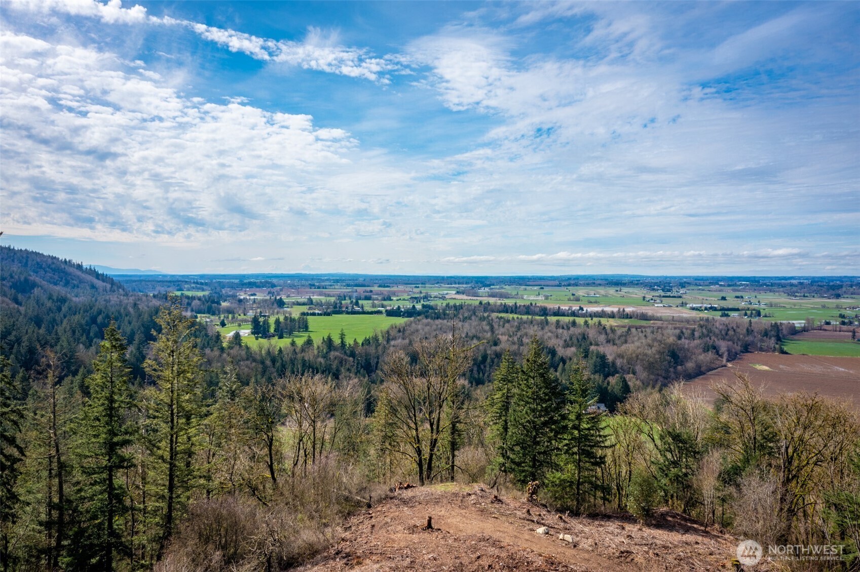 Property Photo: 48 Xx Reese Hill Road WA 98295