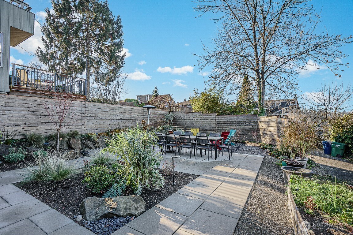 Property Photo: 3047 12th Avenue W WA 98119