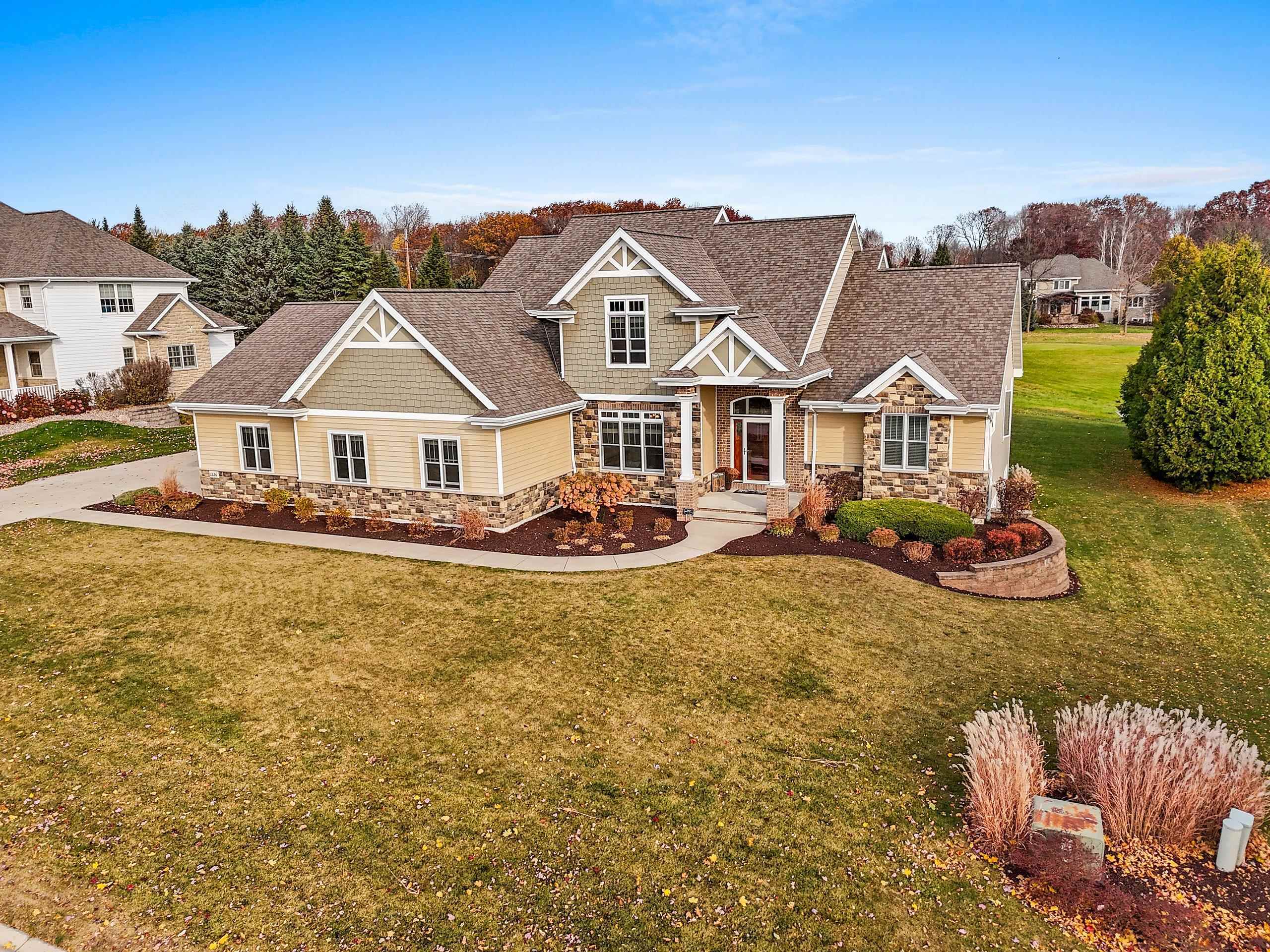 Property Photo:  1336 S Sedona Circle  WI 54155 