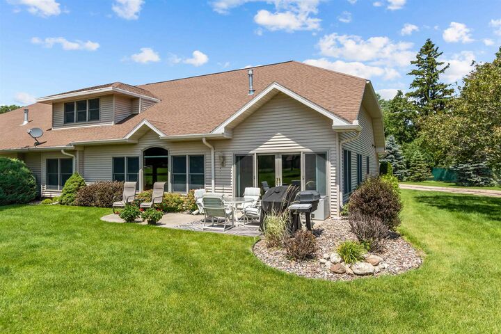 Property Photo: 945 Brighton Drive WI 54952