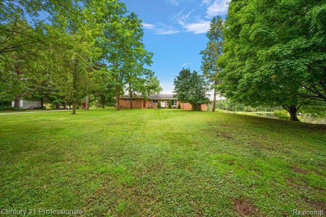 Property Photo: 5394 Evans Road MI 48442