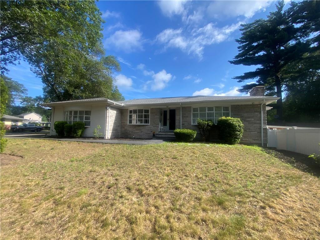 Property Photo:  109 Cobble Hill Road  RI 02865 