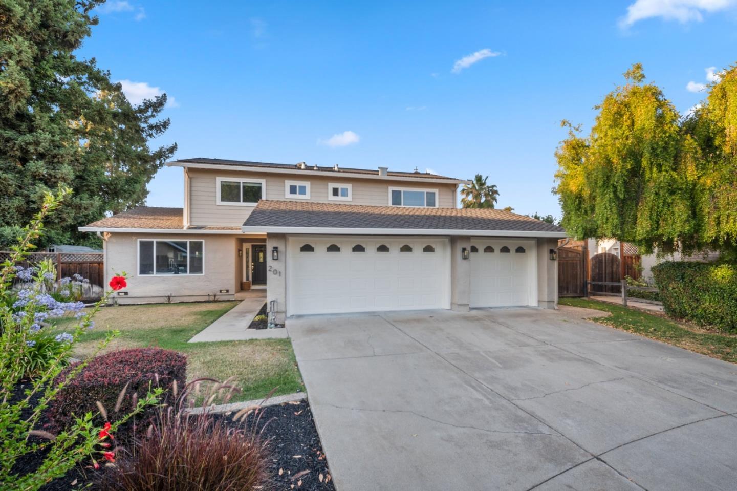 Property Photo: 201 Bahia Court CA 95119