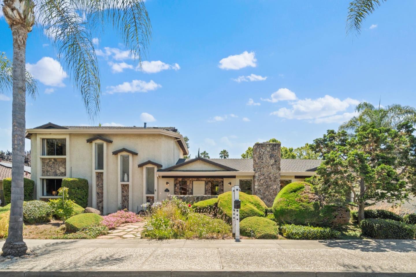 Property Photo: 1462 Robsheal Drive CA 95125