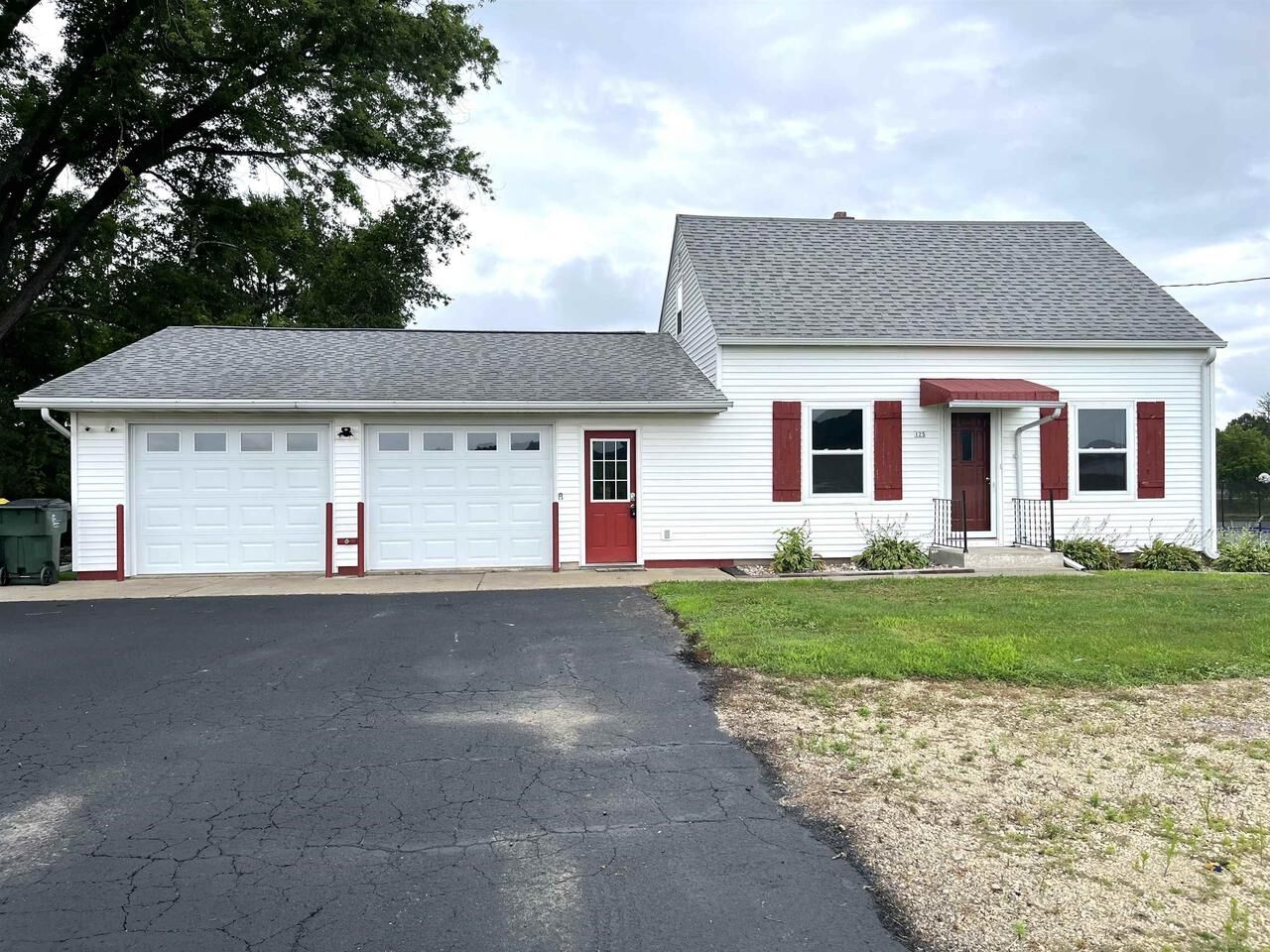 Property Photo:  125 County Road V  WI 53924 