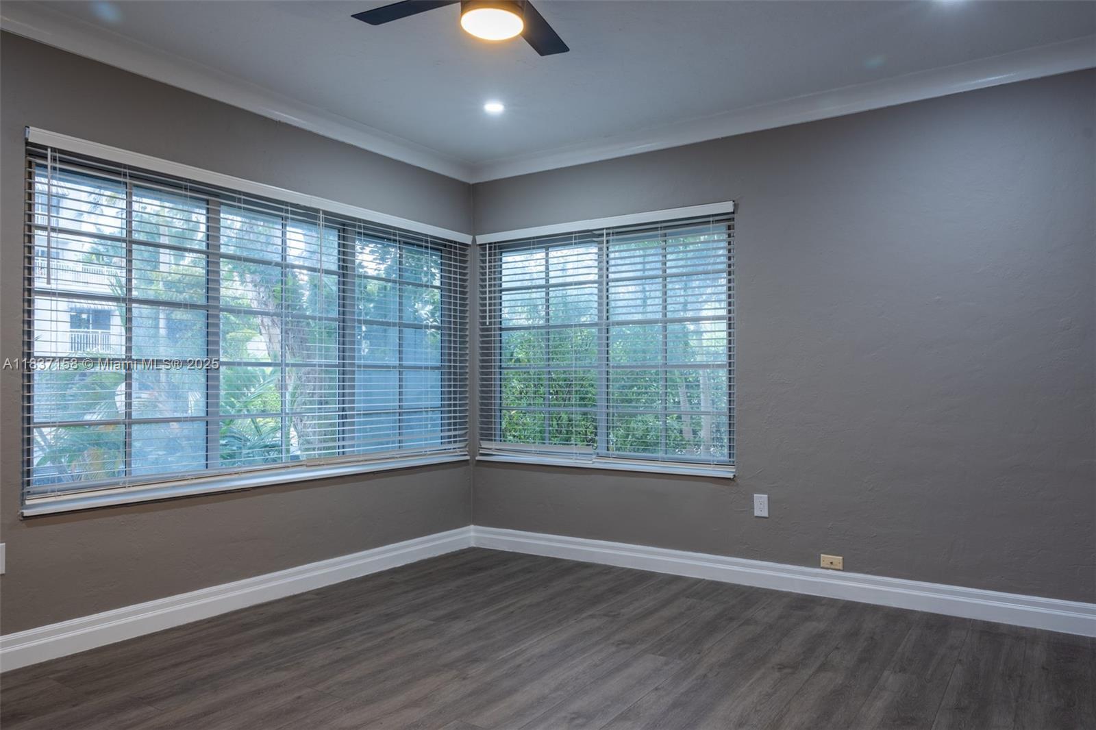 Property Photo: 1611 Euclid Ave 5 FL 33139