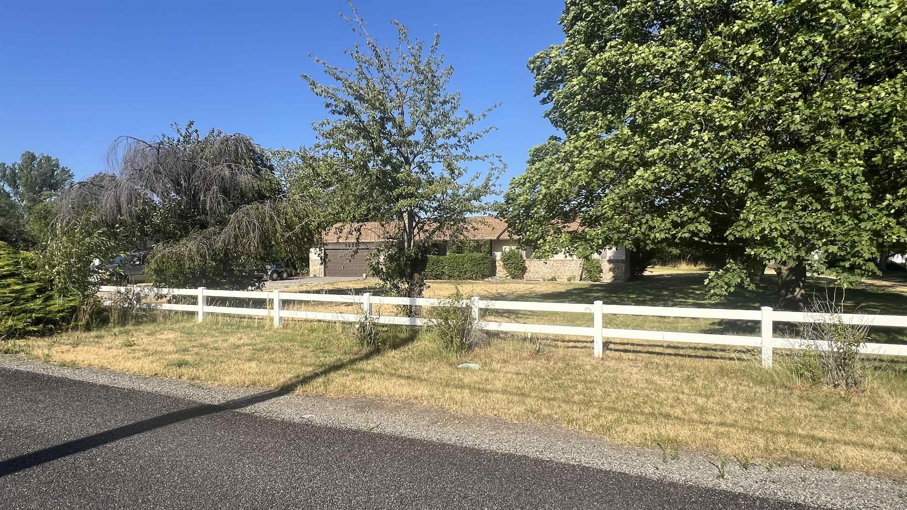 Property Photo: 3520 N Arden Rd WA 99027