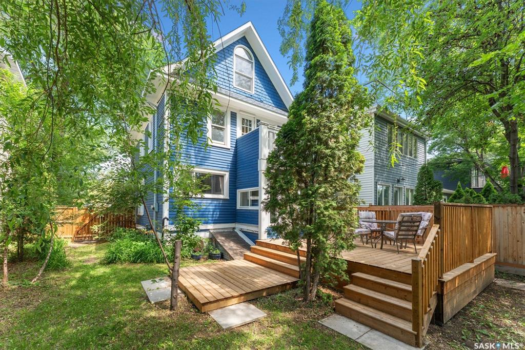 Property Photo: 1018 Aird Street SK S7N 0T1