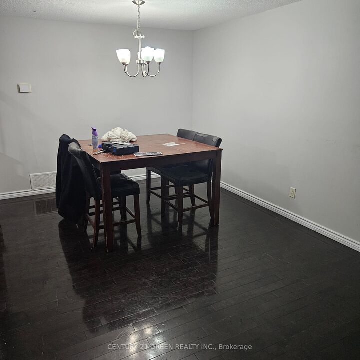 Property Photo: 62 Histon Crescent ON L6V 3R1