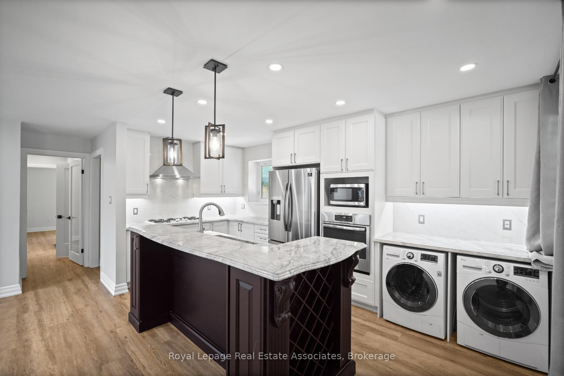Photo de la propriété: 168 Tidey Avenue ON L7J 1V6