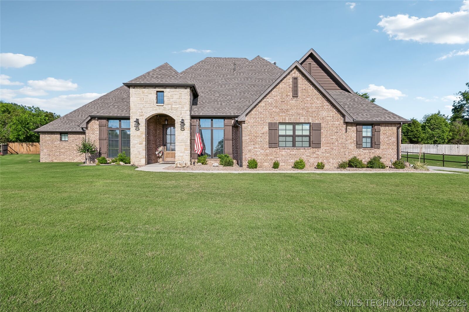 Property Photo:  20905 S Windsor Avenue  OK 74019 