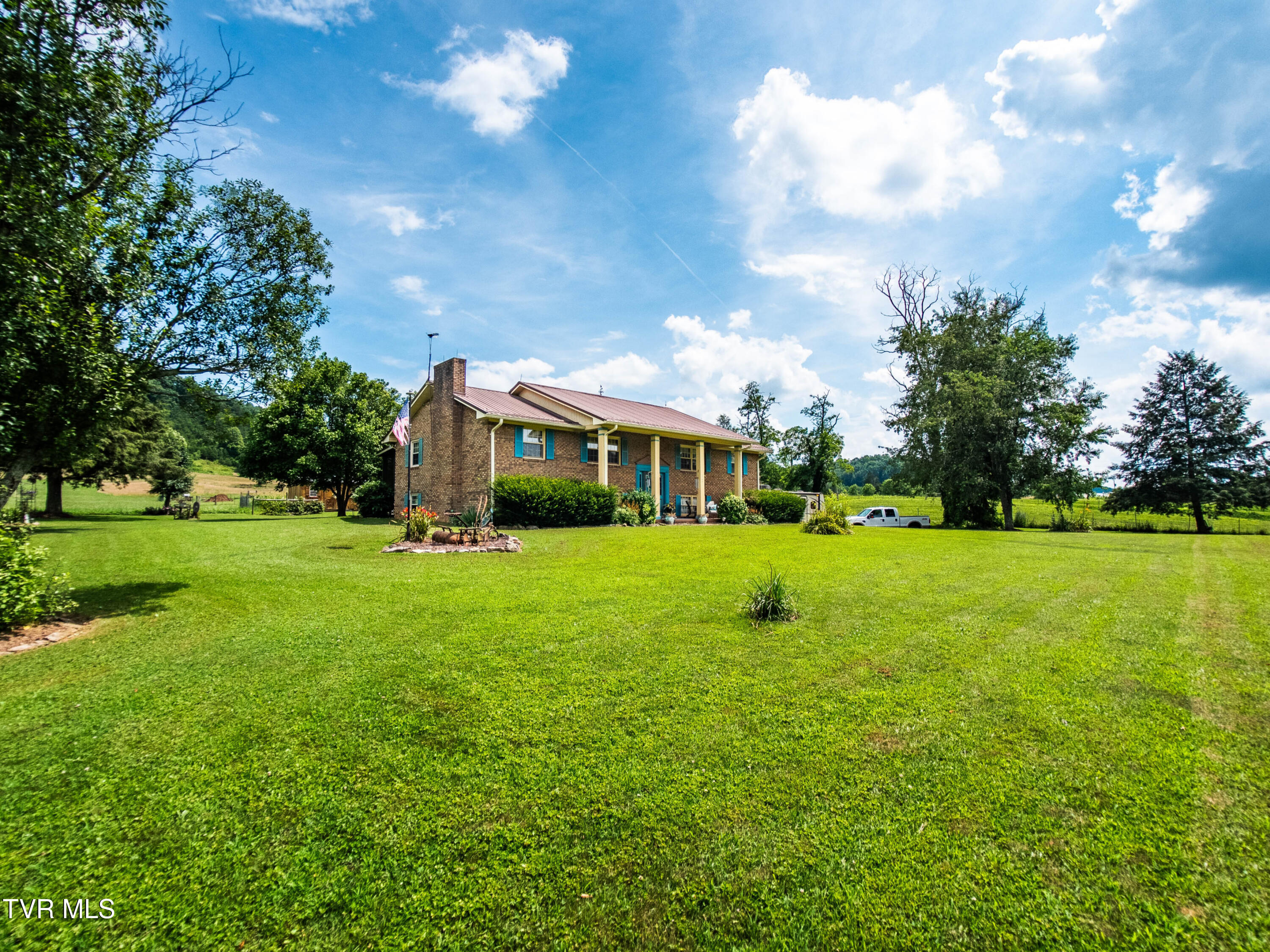 Property Photo:  3740 Stanley Valley Road  TN 37873 