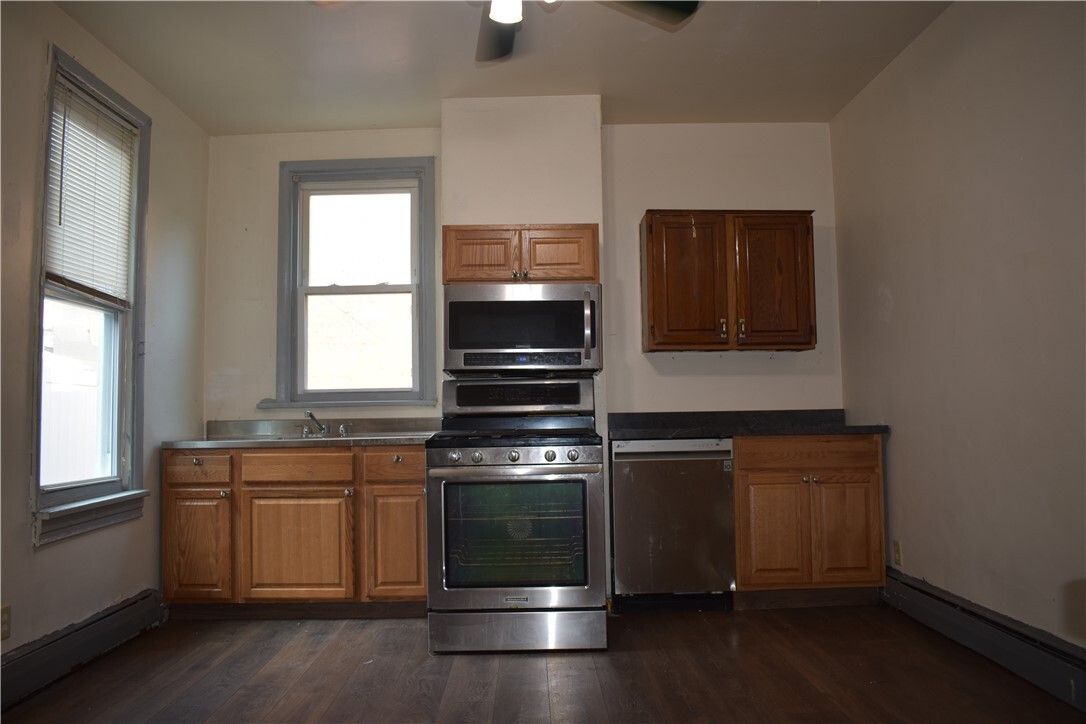 Property Photo:  4609 Corday Way  PA 15224 