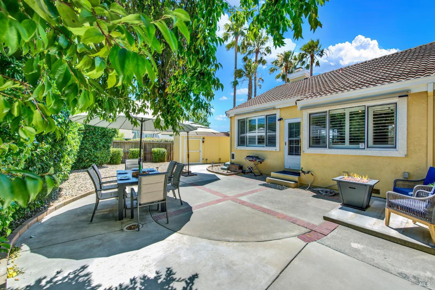 Property Photo: 601 Fox Pointe Road CA 95687